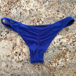 The Itsy Bikini Bottoms